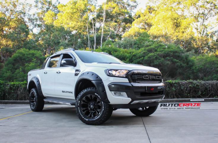 FORD-RANGER-VAPOR-BLACK-MACHINED-WITH-DARK-TINT